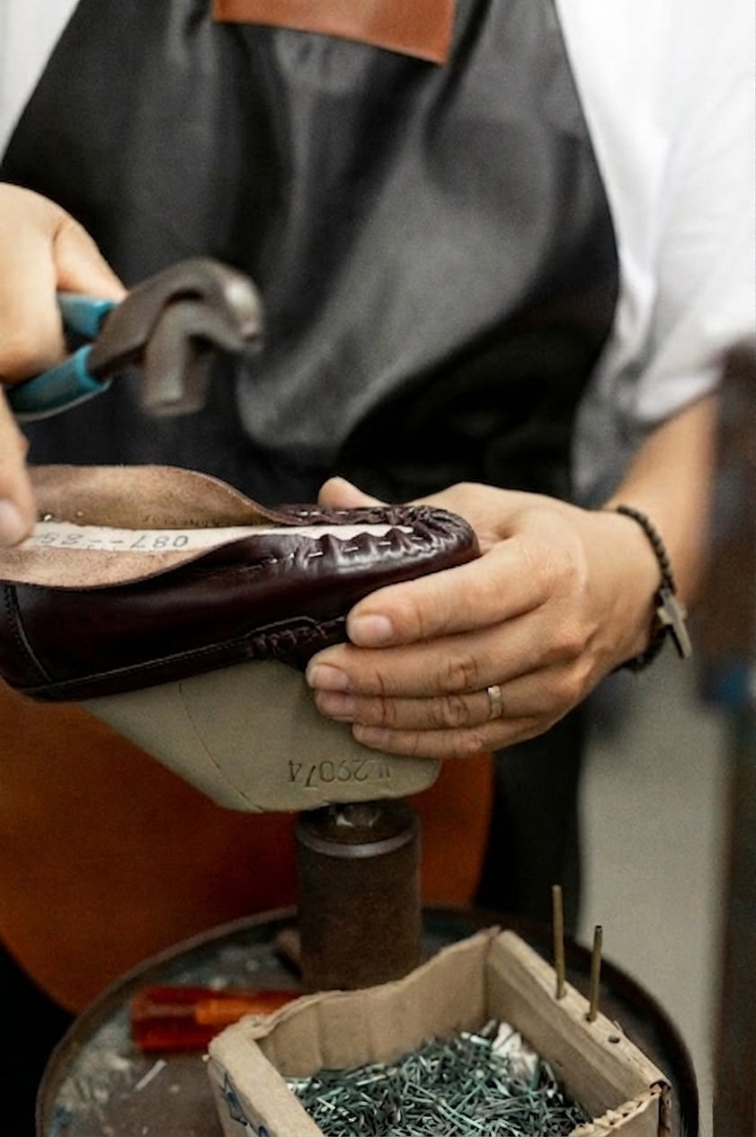Artisan espagnol Mocastoni